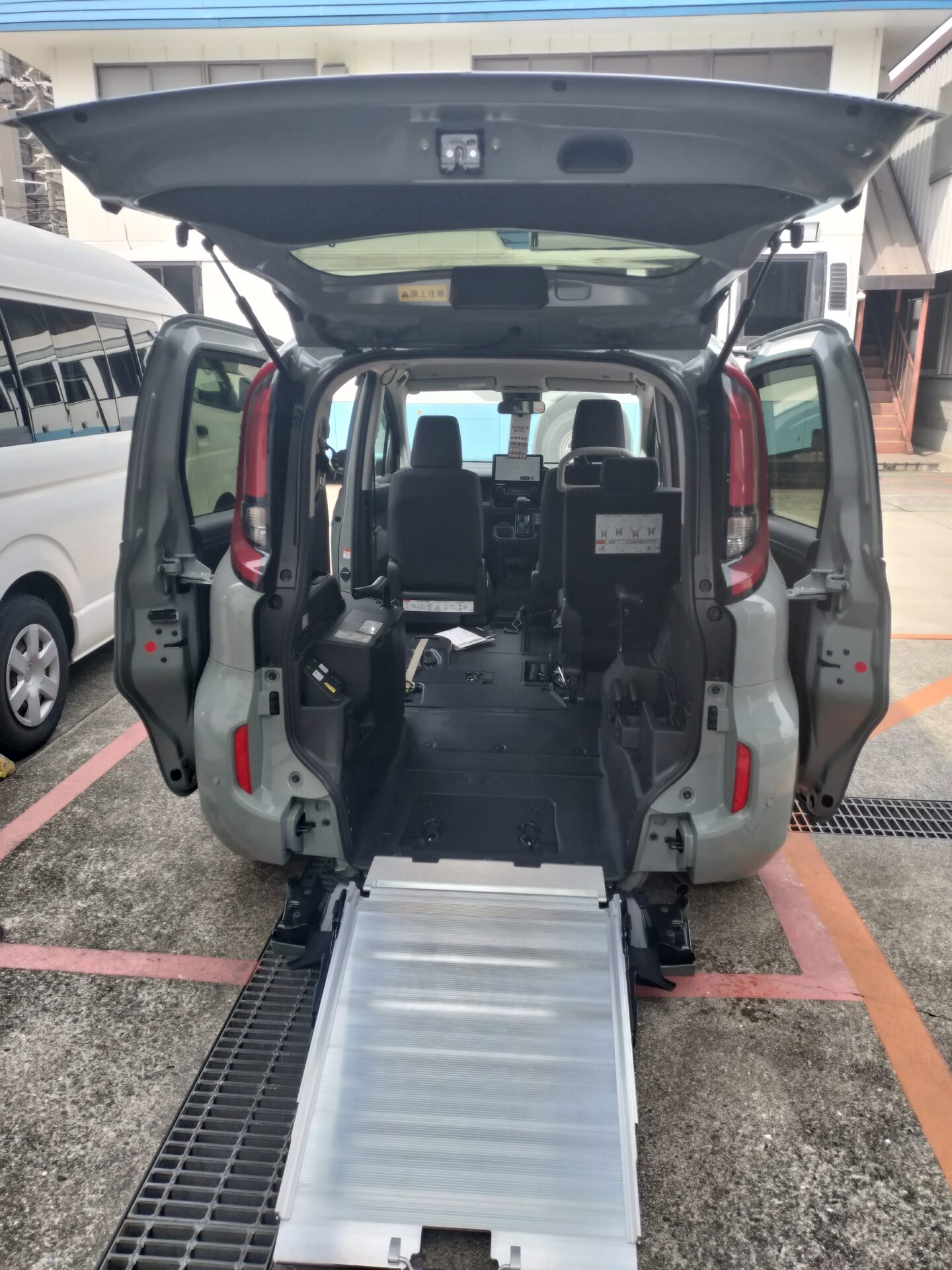 車両内観イメージ